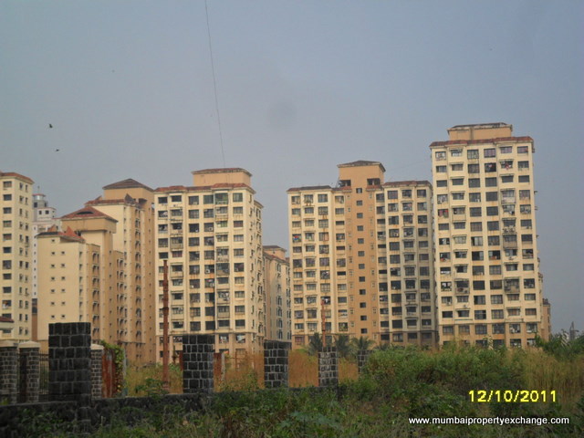 1RK Semi-Furnished in Palm Springs , Malad West