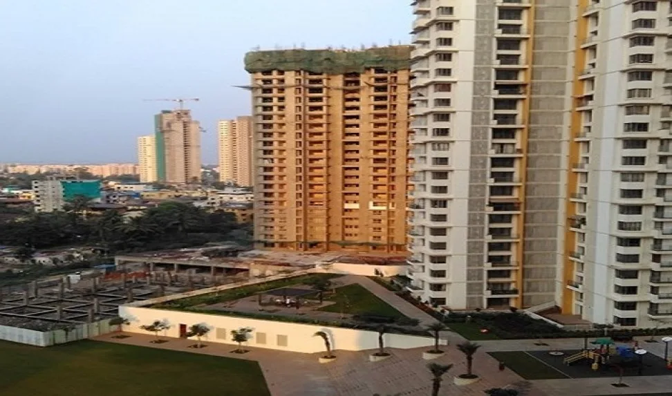 Lodha Amara - Tower 20, 21