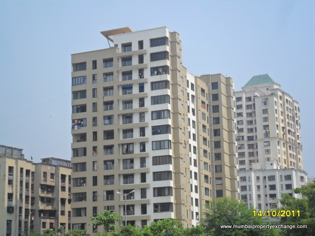 3 BHK Semi-Furnished in Vini Tower , Malad West