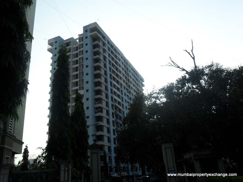2 Semi-Furnished in Green Acres III , Thane West