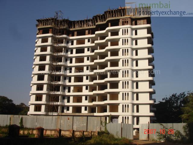 3 BHK Semi-Furnished in Puri Tower , Borivali West