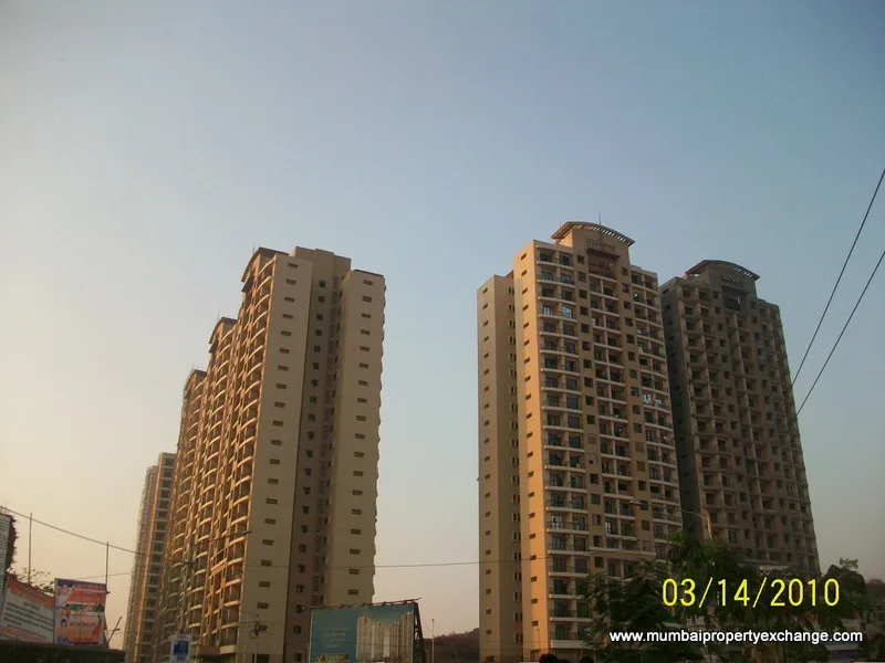 3.5 BHK Semi-Furnished in Hill View Tower , Borivali East