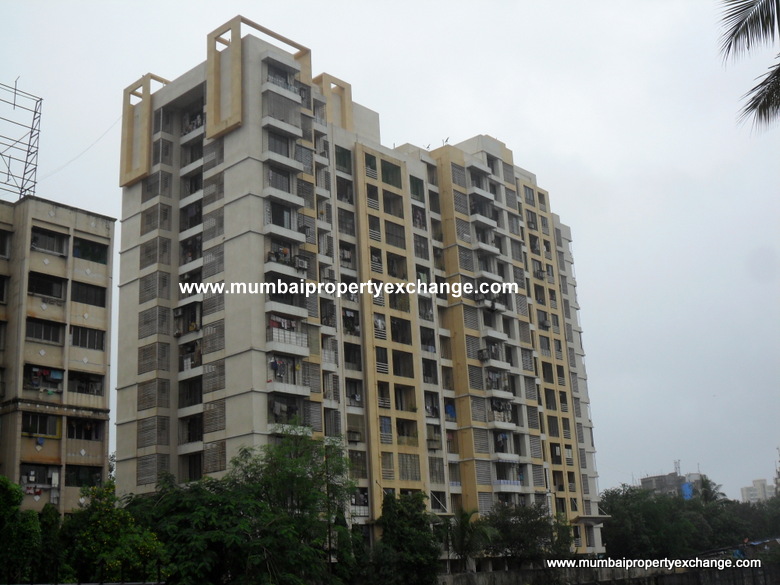 3 BHK in Shree Krishna Complex, Borivali East