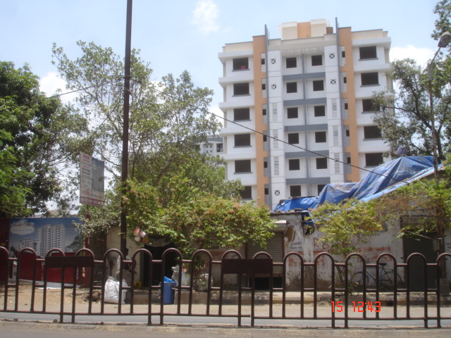 2 BHK in Pioneer Park, Thane West