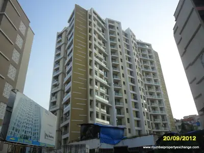 Summit Apartment