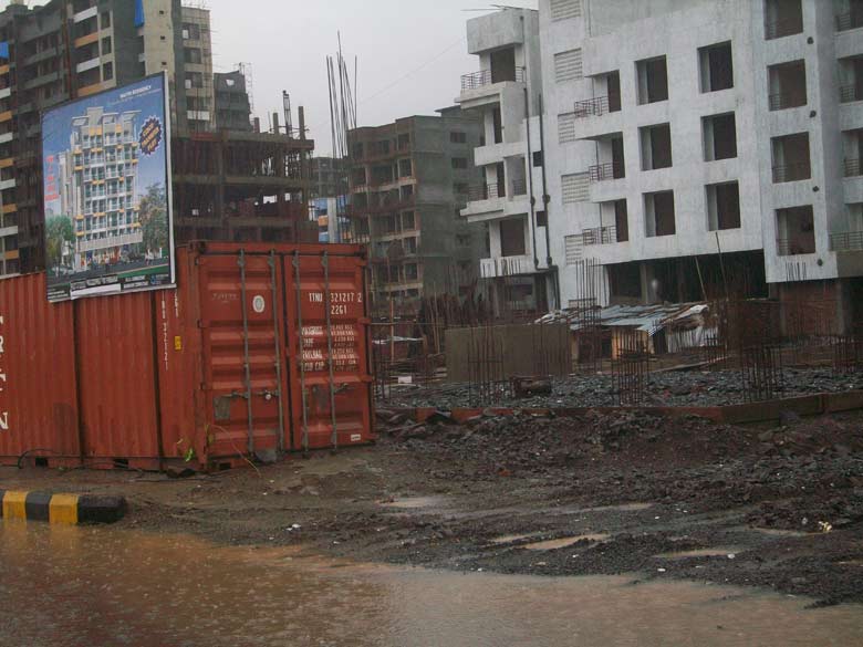 2 BHK Semi-Furnished in Maitri Residency , Malad