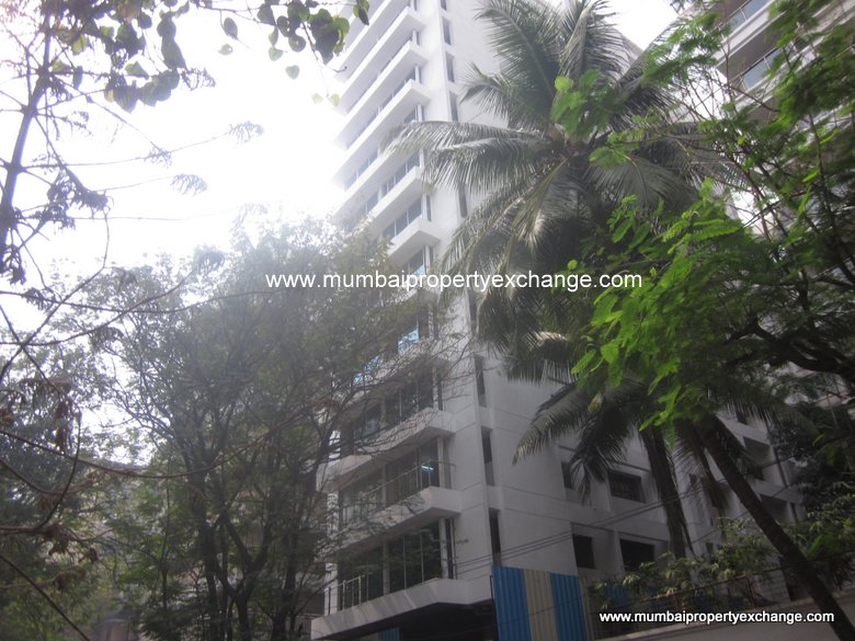 3 Semi-Furnished in Hamrahi , Khar West