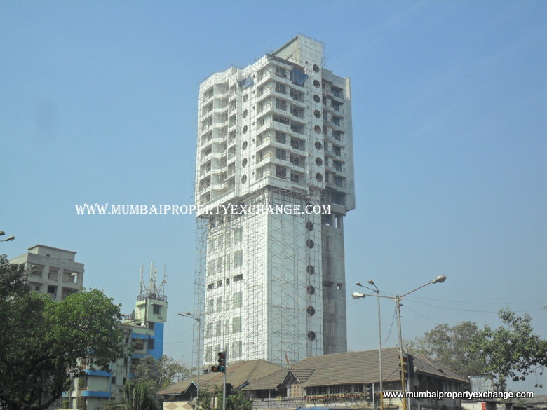 2 BHK Semi-Furnished in Inez Tower , Mahim