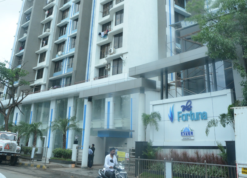 2 BHK Semi-Furnished in Blue Fortuna, Andheri East