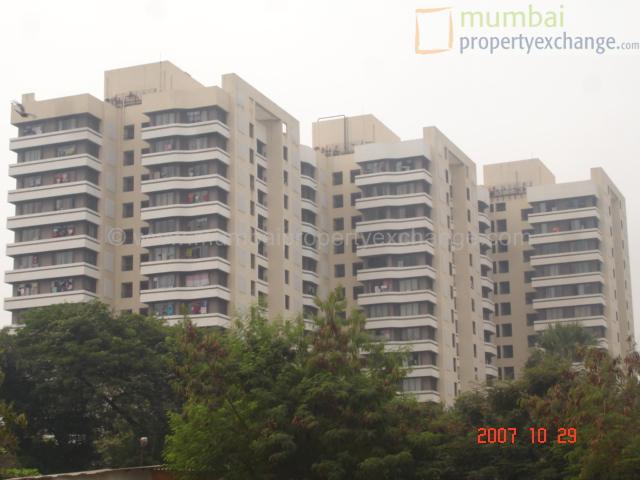 2 Semi-Furnished in Kalpataru Gardens , Kandivali East