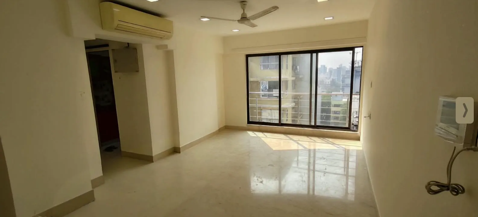 2 BHK Semi Furnished in Fortune Paradise, Khar West - Photo 6