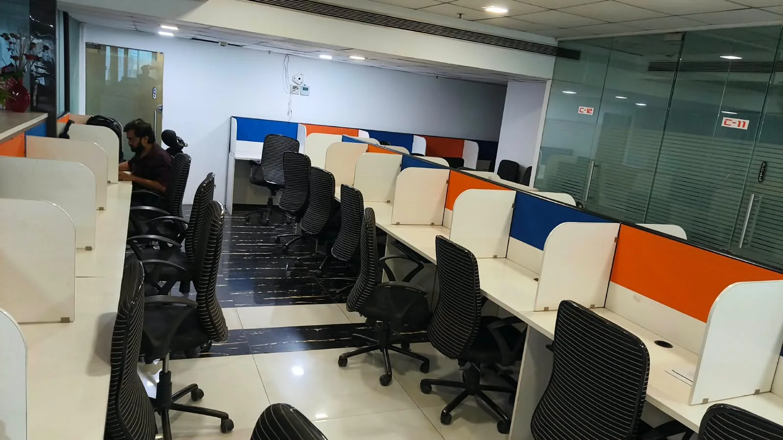Office Fully Furnished in Lotus Corporate Park, Goregaon East - Photo 6
