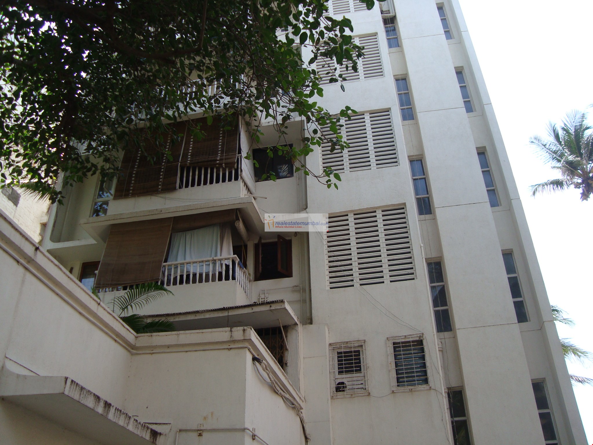2 BHK Fully Furnished in Vaibhav, Juhu