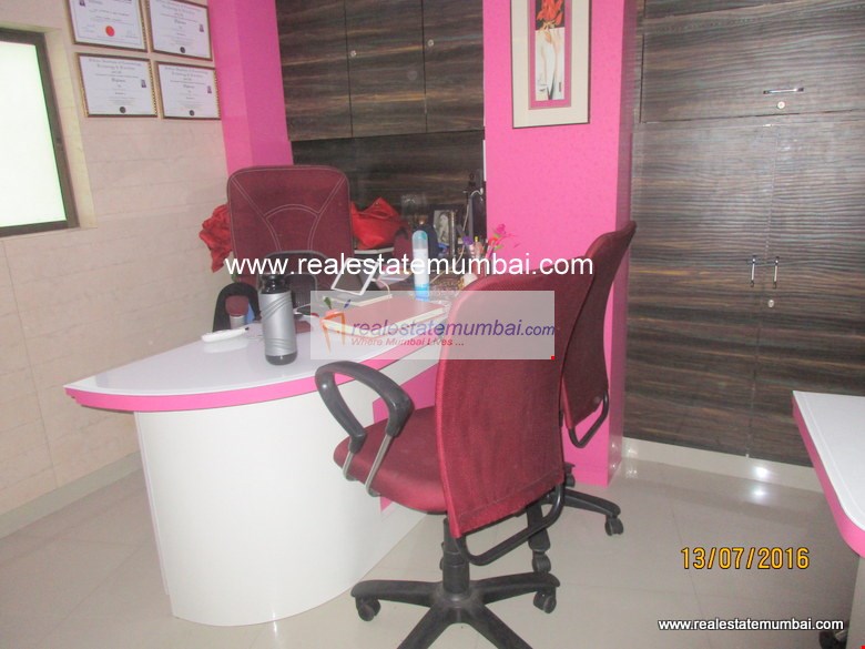Office Unfurnished in Mohid Heights, Andheri West - Photo 3
