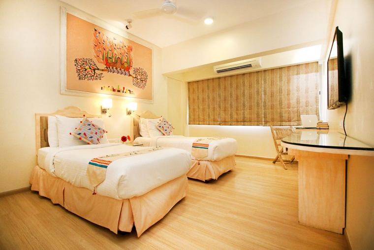 3 BHK Fully Furnished in Bajaj Onyx, Bandra West - Photo 5