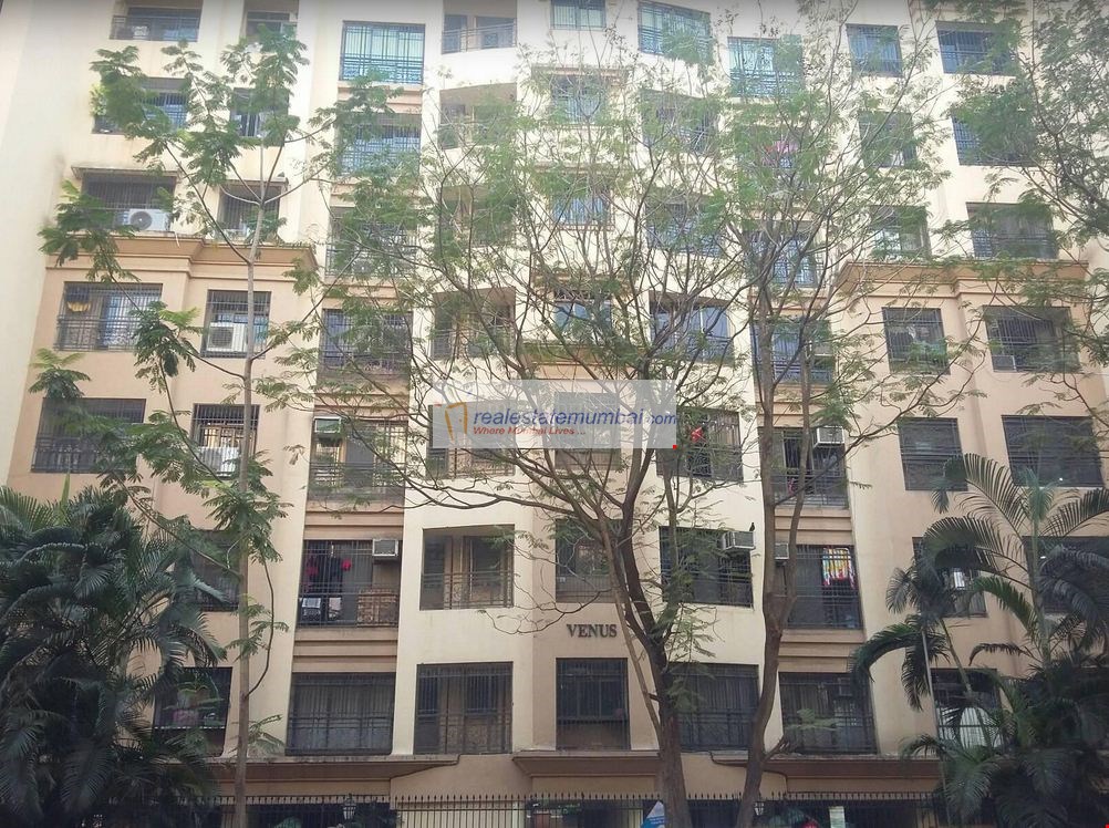 2 BHK in Venus Apartment, Andheri West - Photo 1