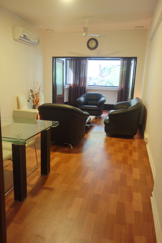 2 BHK Semi-Furnished in Crescent, Bandra West - Photo 4
