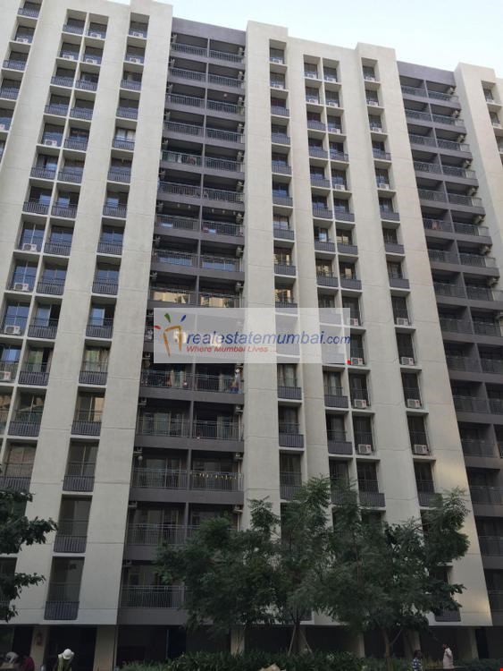 2 BHK in Mahalaxmi Towers, Andheri West - Photo 4