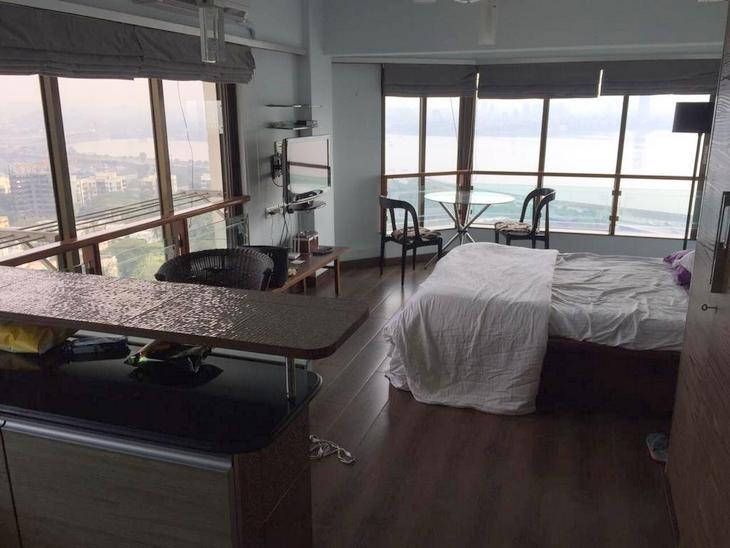 5 BHK in Cliff Tower, Bandra West - Photo 2