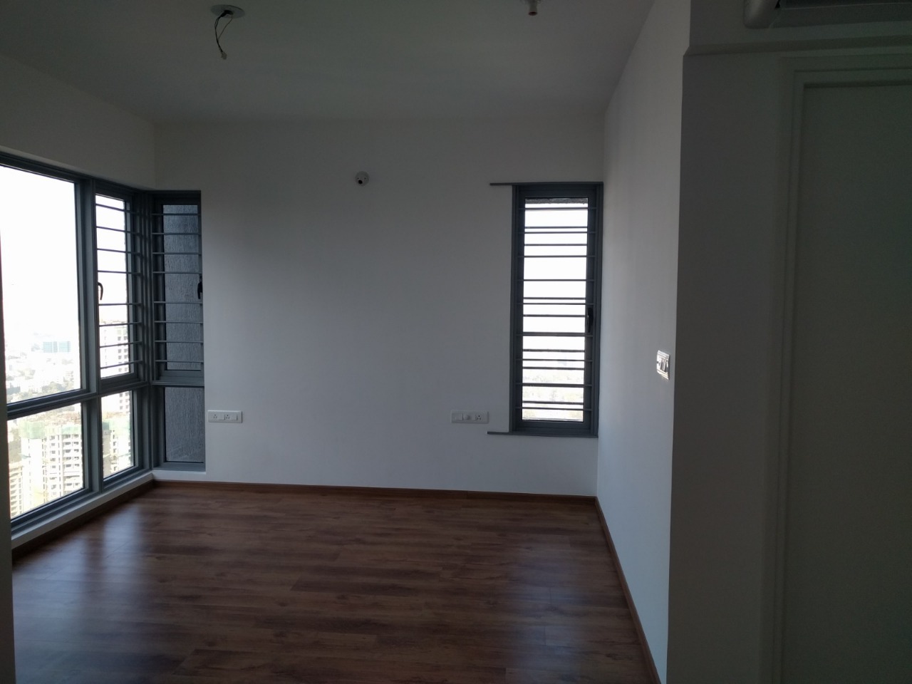 3 BHK Fully Furnished in Imperial Heights, Goregaon West - Photo 4