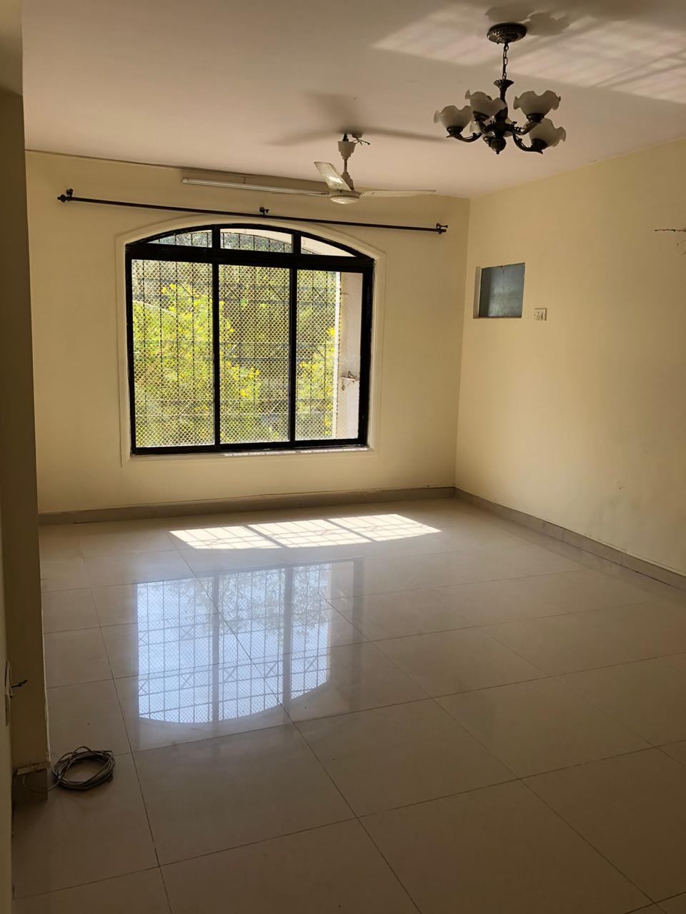 4 BHK in Rushi Towers, Andheri West - Photo 4