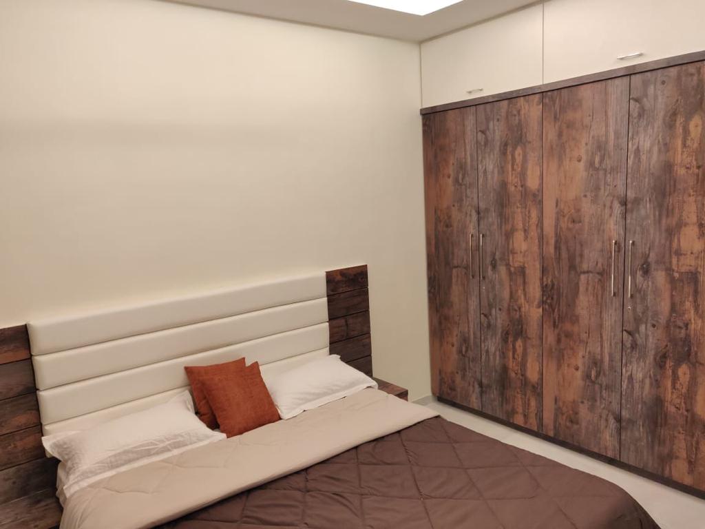 2 BHK Semi-Furnished in Yash Orion, Goregaon East - Photo 5