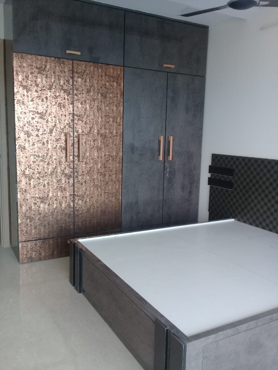 3 BHK Fully Furnished in 64 Greens, Santacruz West - Photo 2