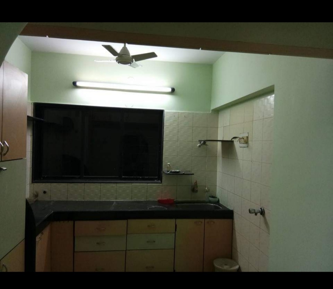 2 BHK Semi-Furnished in Passion Flower, Bandra West - Photo 3