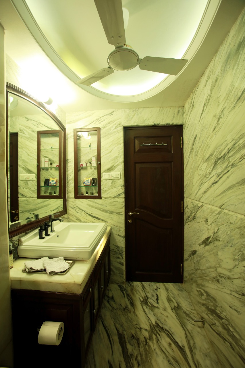 3 BHK Semi-Furnished in Chand Terraces, Bandra West - Photo 3
