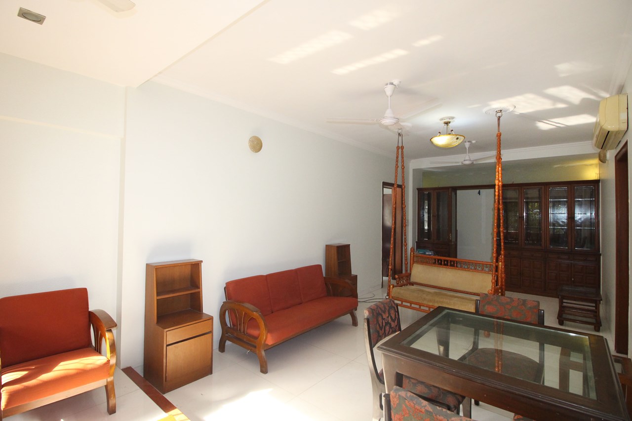 2 BHK Semi-Furnished in Grand Canyon, Bandra West - Photo 4