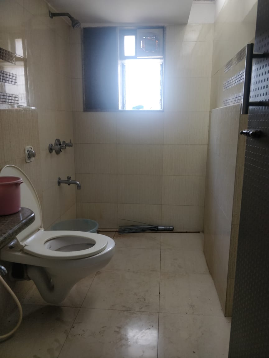 4 BHK in Maheshwar Darshan, Santacruz West - Photo 6