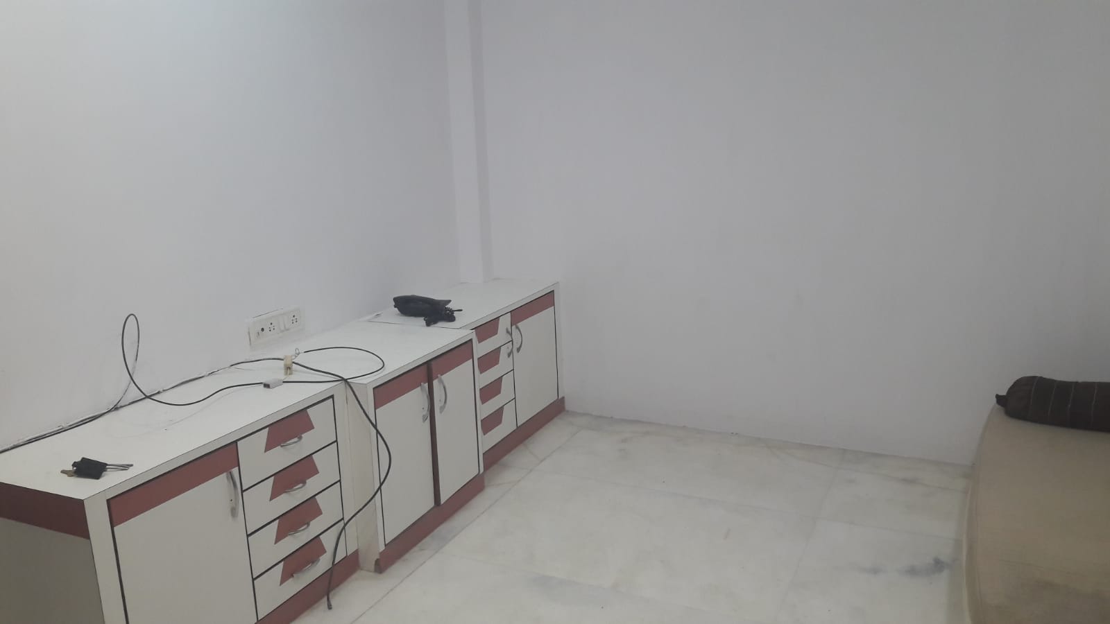 1 BHK in Pankaj Mansion, Worli - Photo 2
