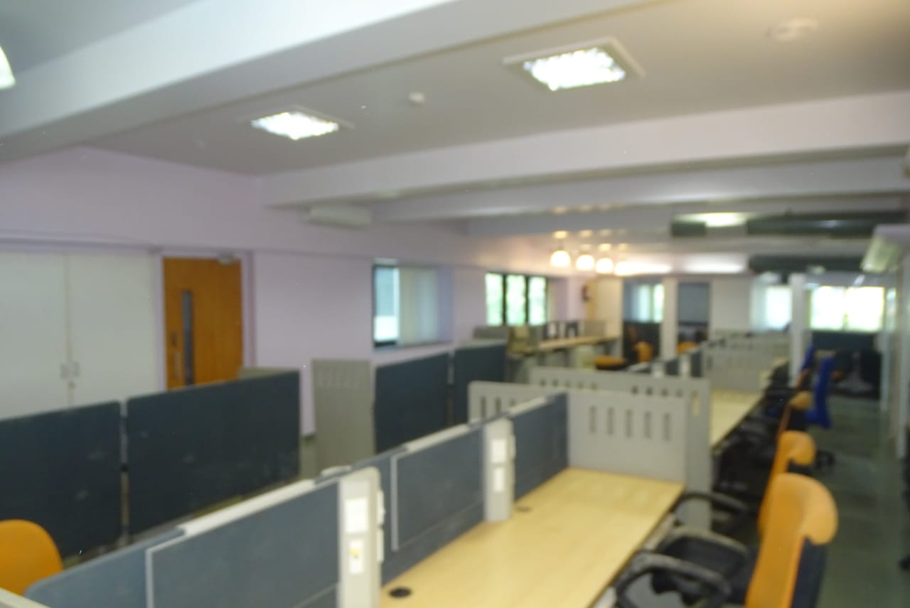 Office in Valecha Chambers, Andheri West - Photo 4