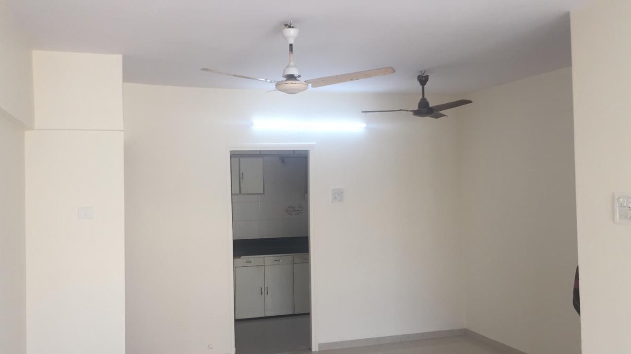 3 BHK Semi-Furnished in Oakland Park, Andheri West - Photo 3