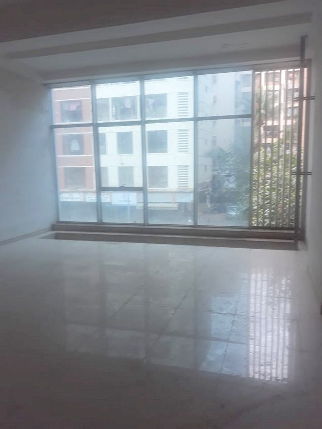 4 BHK in Moongipa Arcade, Andheri West - Photo 5
