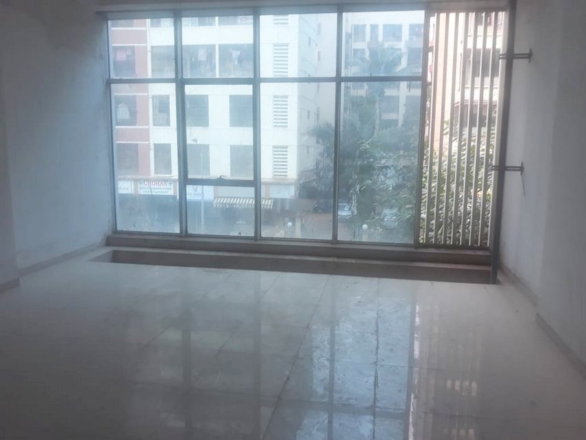 4 BHK in Moongipa Arcade, Andheri West - Photo 6