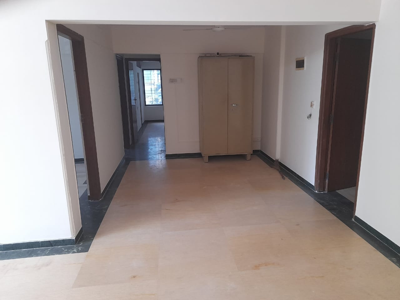 2 BHK in Serenity Tower, Andheri West - Photo 3
