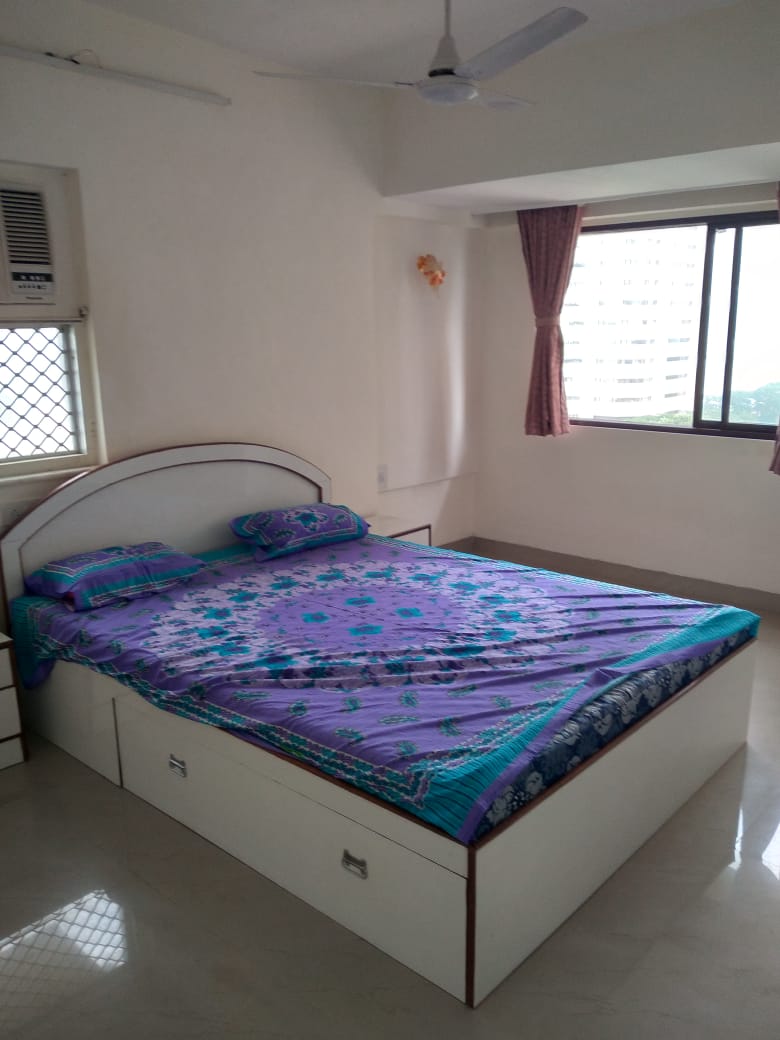 2 BHK Fully Furnished in Satnam Apartment, Cuffe Parade - Photo 4