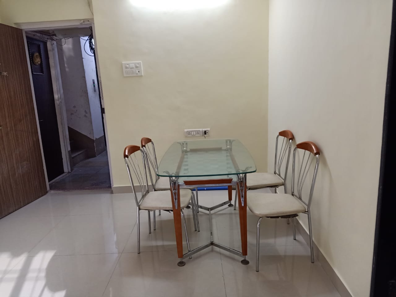 1 BHK Fully Furnished in Padmavati Apartment, Andheri West - Photo 2