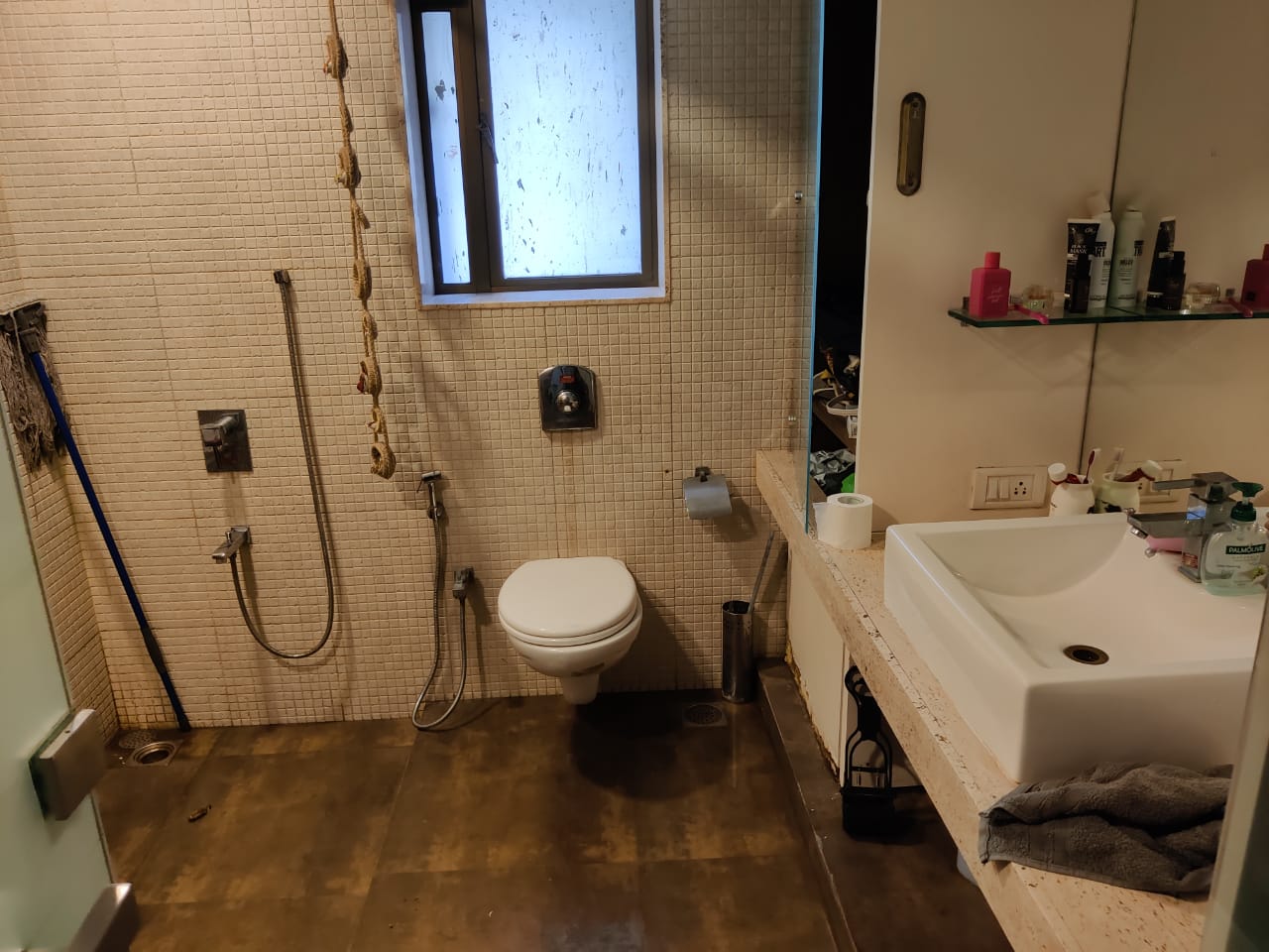 3 BHK in Aashit Apartment, Juhu - Photo 4