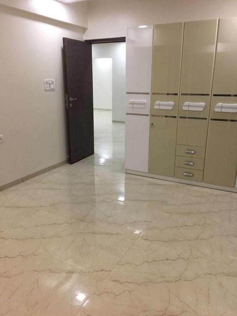3 BHK Semi Furnished in Chandelier Court, Worli - Photo 4