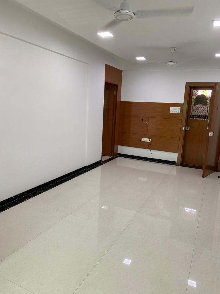 2 BHK Fully Furnished in Apsara Cosmopolitan, Bandra West - Photo 2