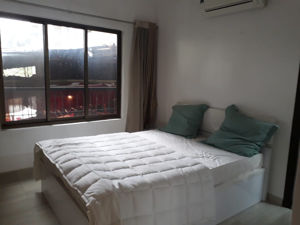 2 BHK Semi-Furnished in Lalani Grandeur, Goregaon East - Photo 2