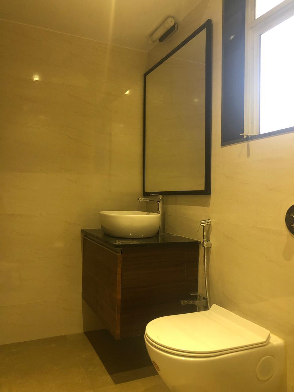 3 BHK Semi-Furnished in Glen Gate, Powai - Photo 2