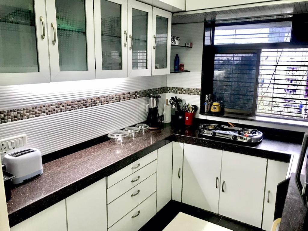 2 BHK Fully Furnished in Gladhurst, Santacruz West - Photo 2