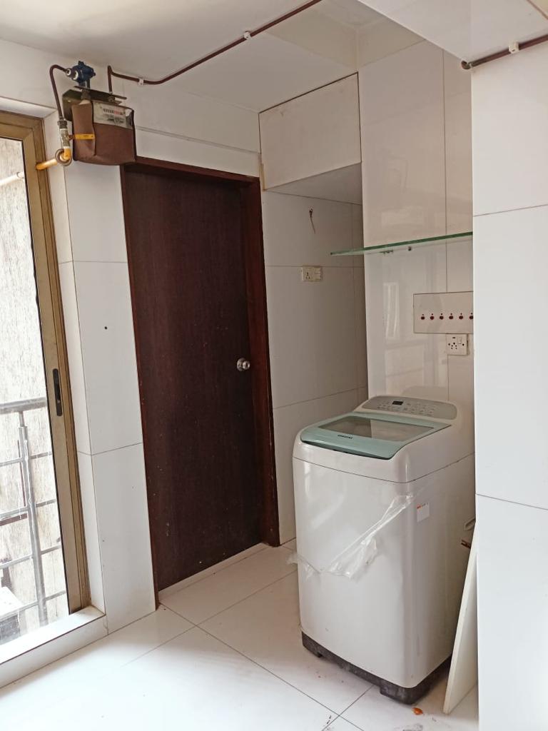 5 BHK in Oberoi Sky Heights, Andheri West - Photo 4