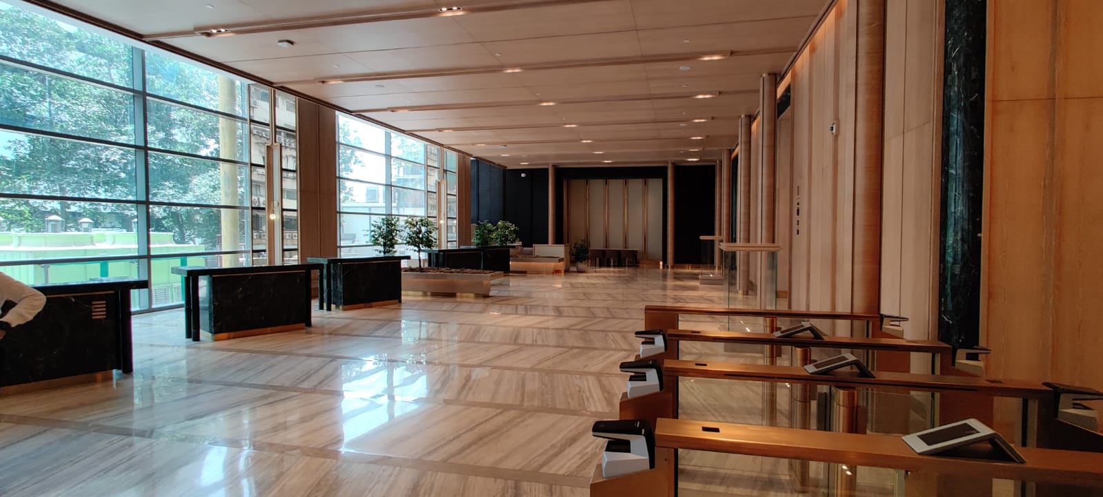 Office Fully Furnished in One Lodha Place, Lower Parel - Photo 6