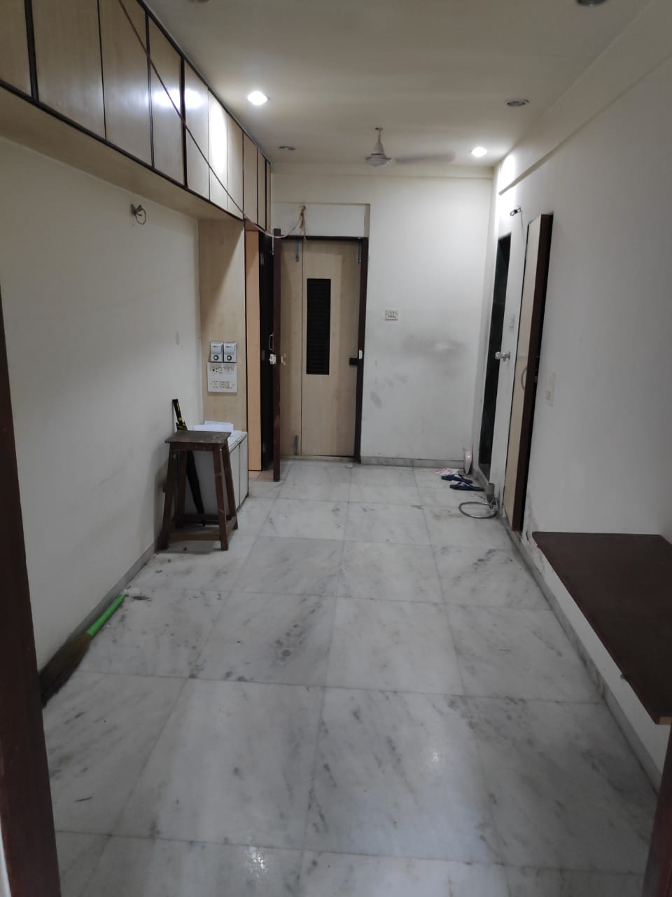 2 BHK Semi Furnished in Chandralok, Nepeansea Road - Photo 2