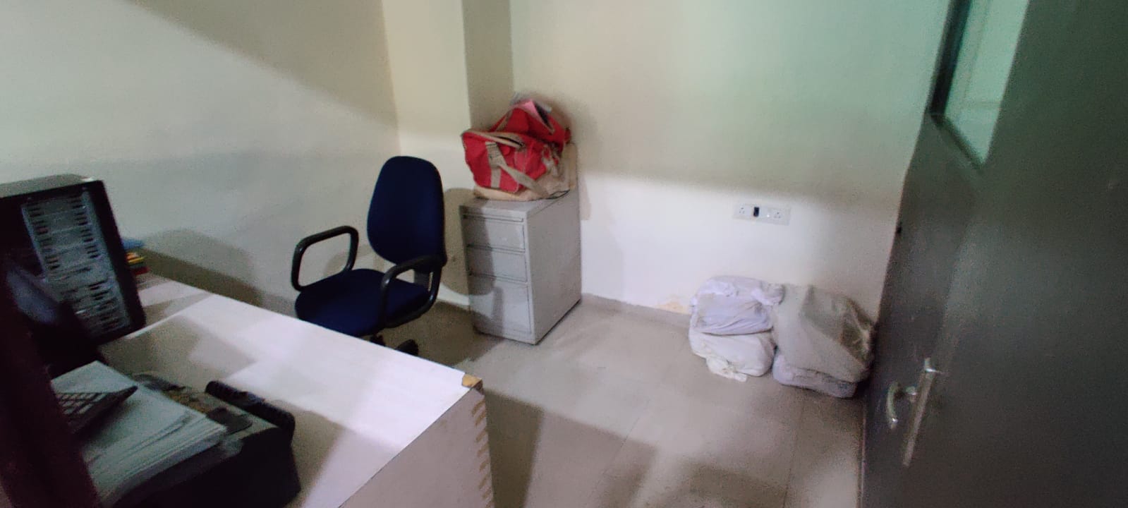 Office Well Furnished in Raghuvanshi Mills, Lower Parel - Photo 6