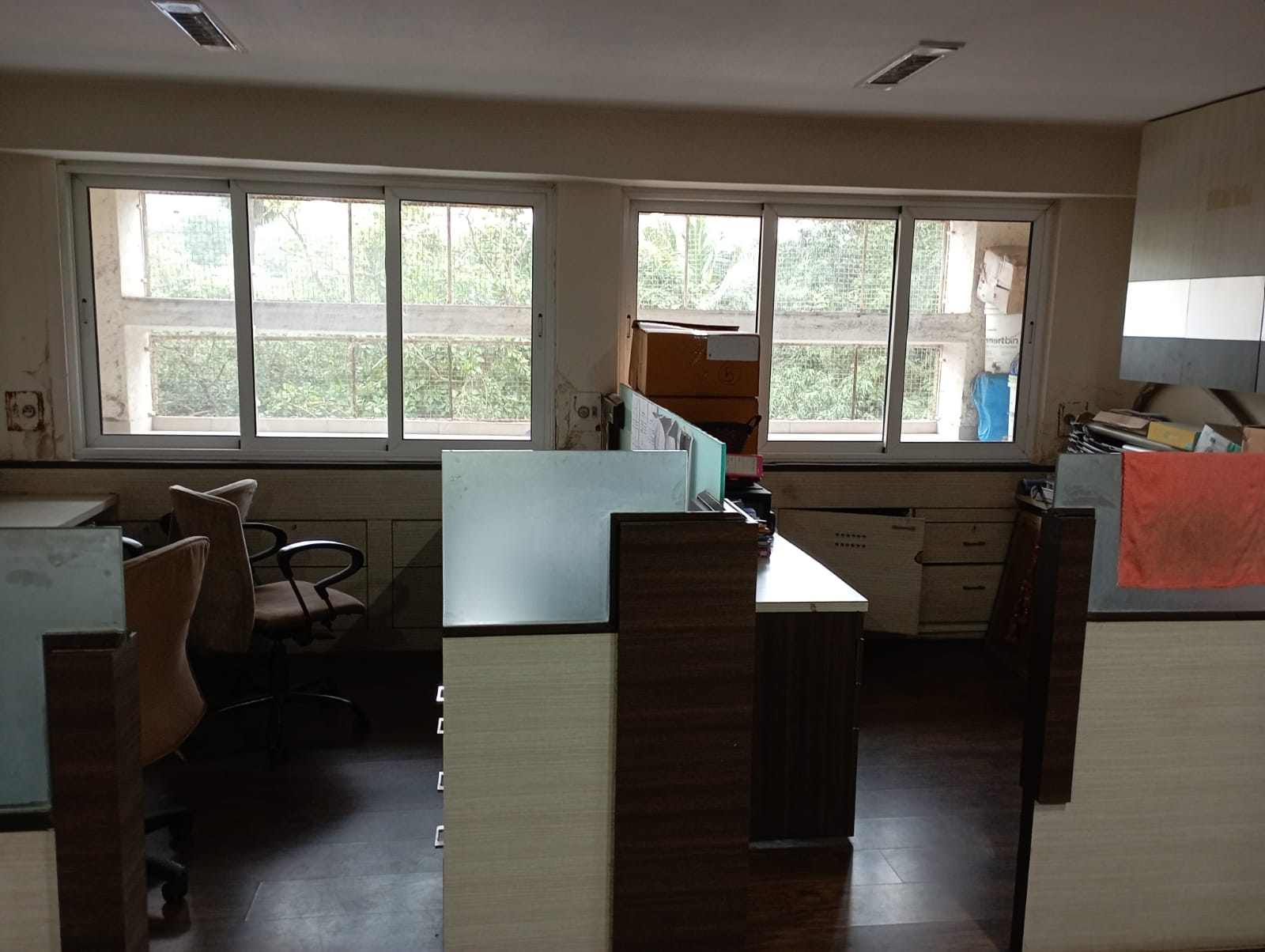 Office Fully Furnished in Floral Deck Plaza, Andheri East - Photo 6